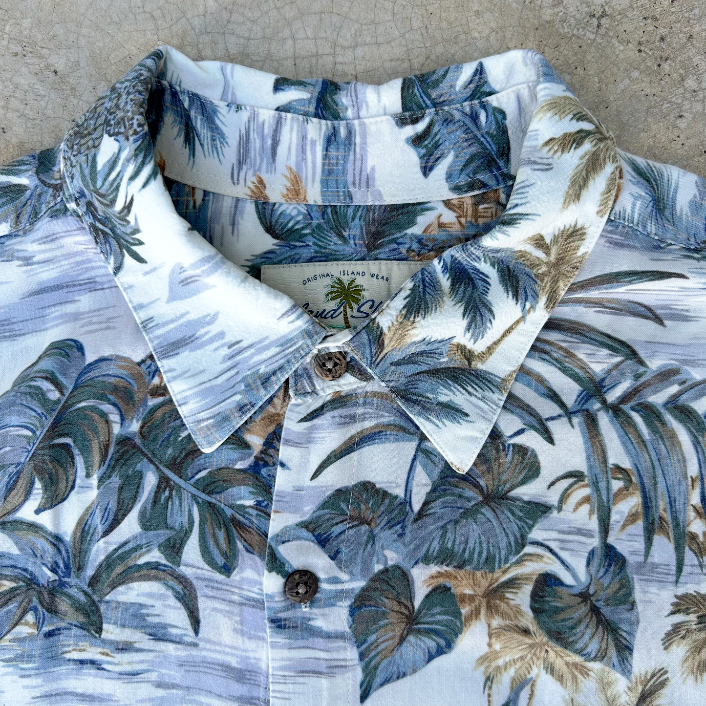 Vintage Hawaiian Shirt ‘’Island Shores’’