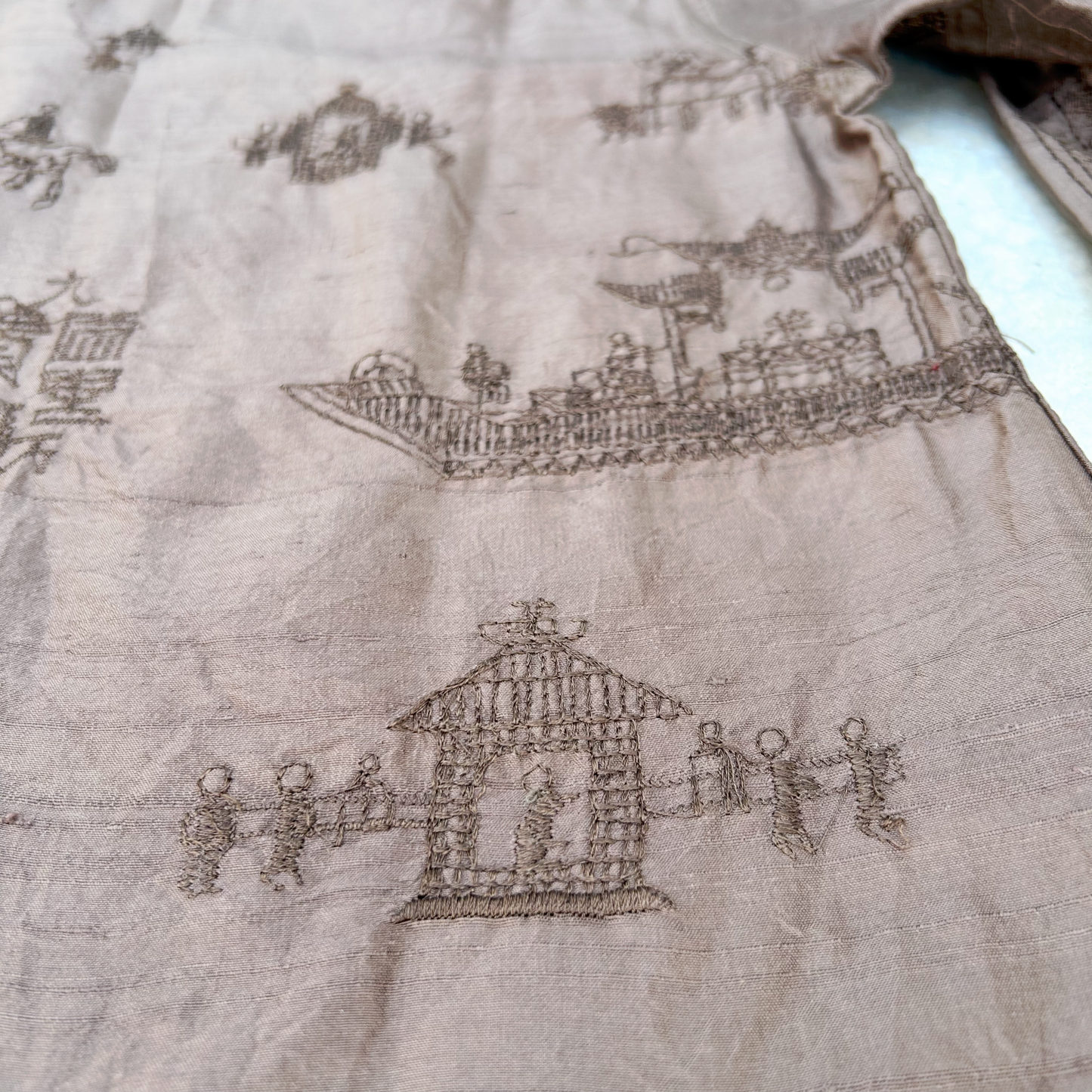 Vintage Silk Embroidered Shirt ‘’Chicos’’