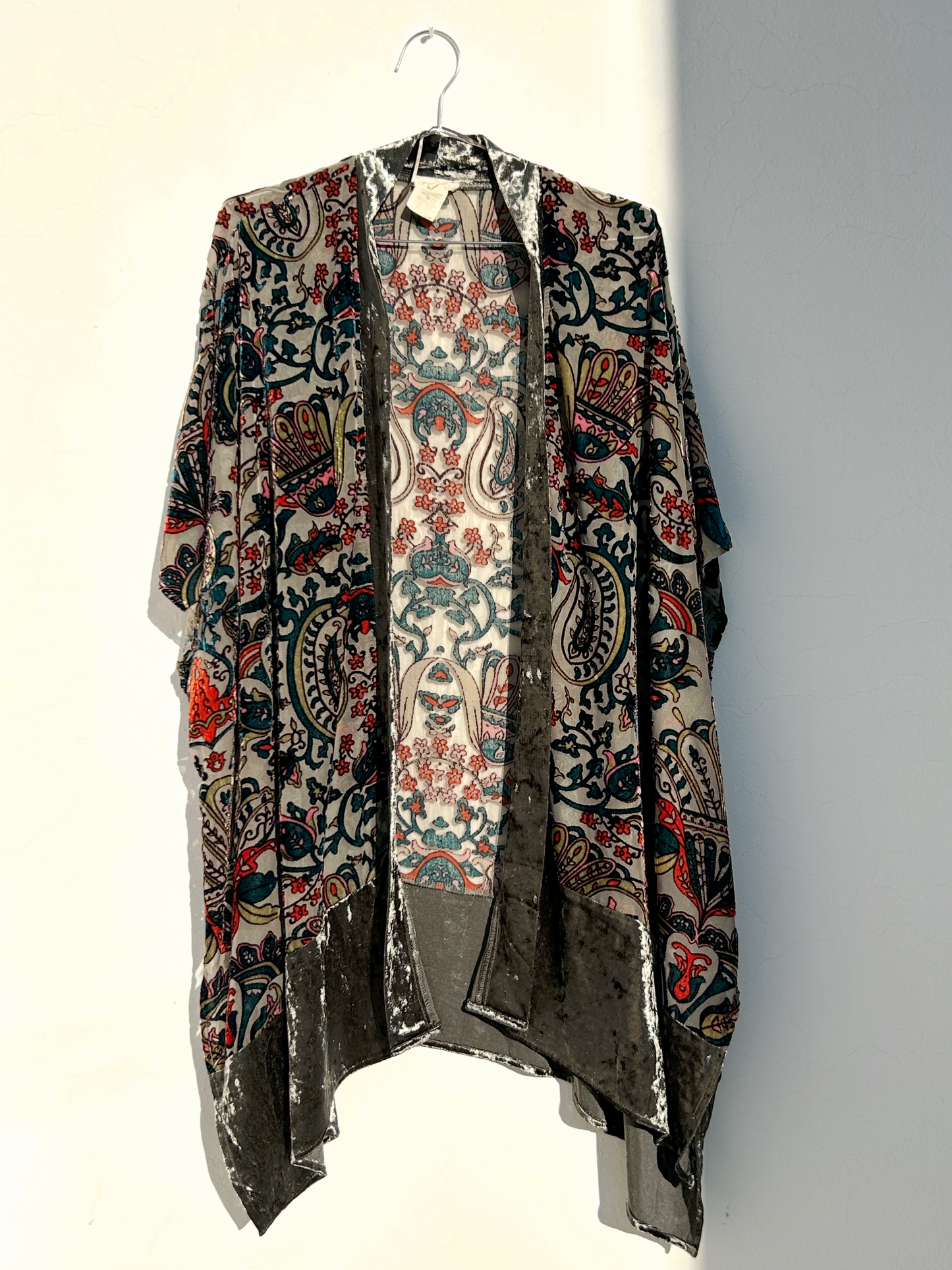 Velvet Kimono ‘’Mystree’’