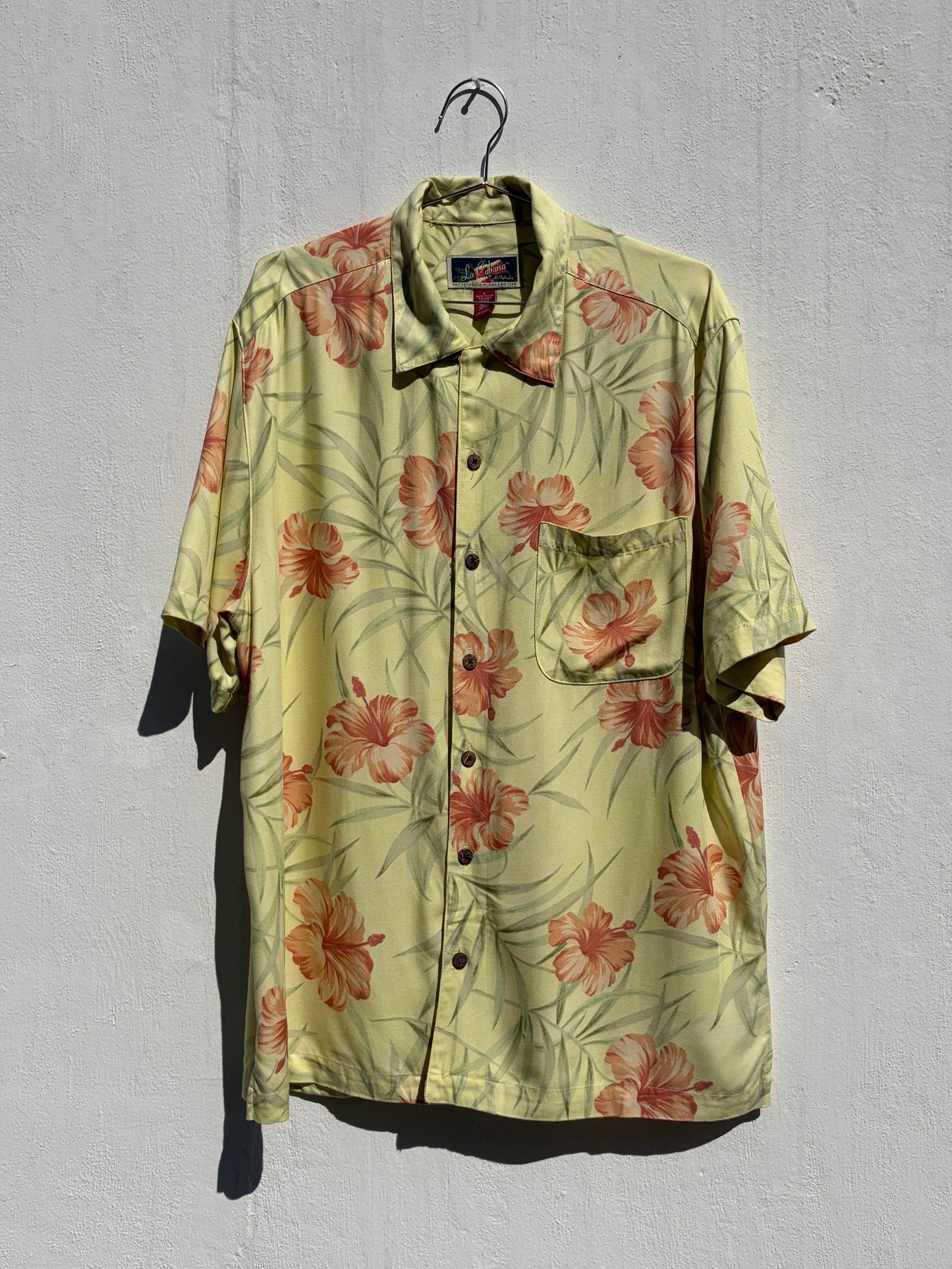 Vintage Hawaiian Shirt ‘’La Cabaña’’