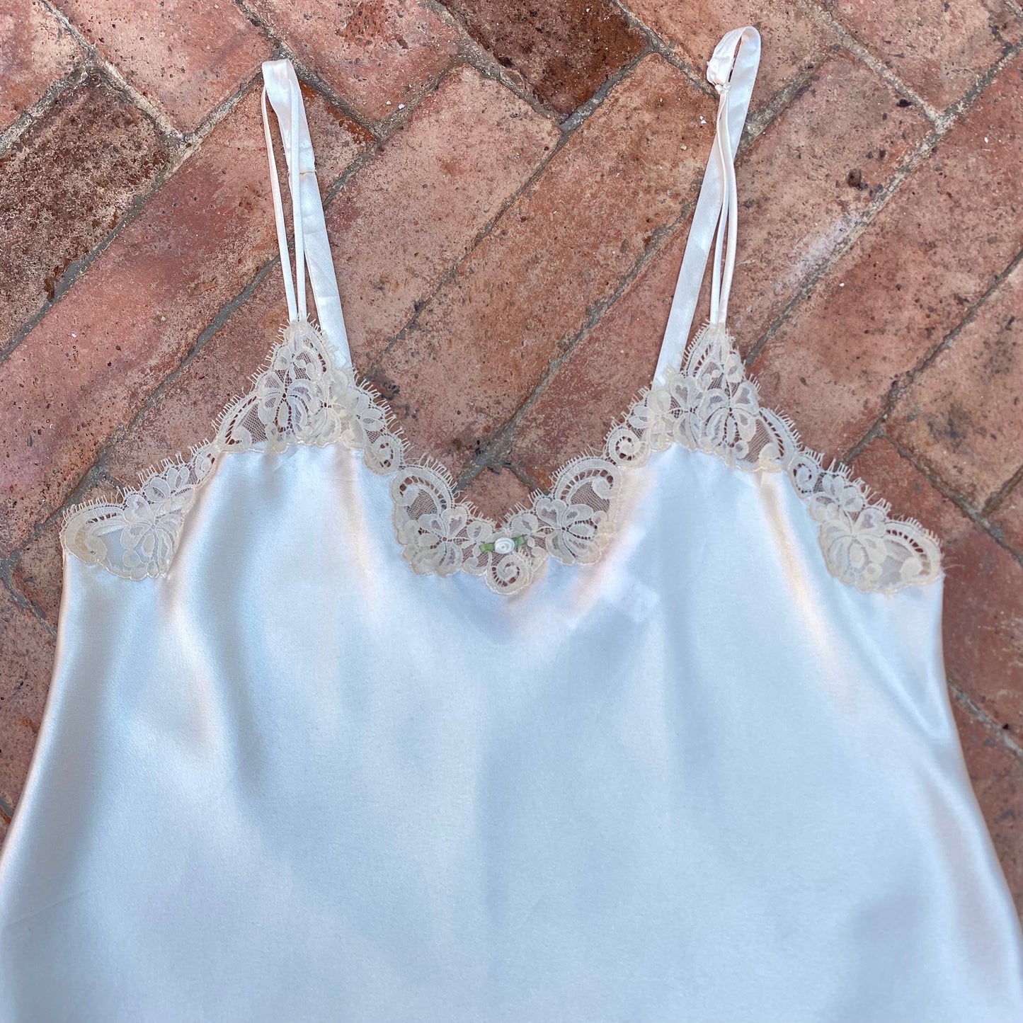 Vintage Charmeuse Chemise ‘’Oscar de la Renta’’