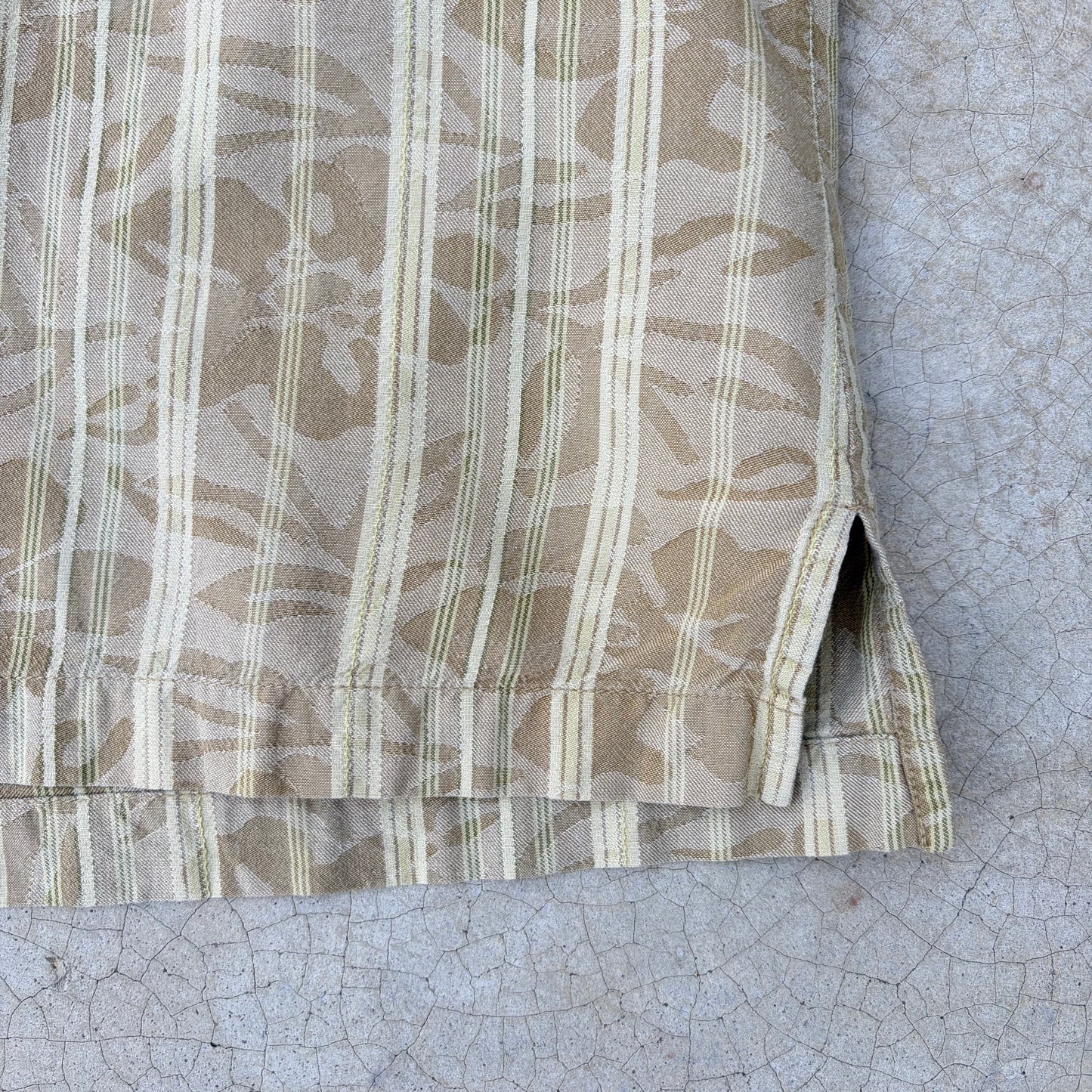 Vintage Silk Shirt ‘’Tommy Bahama’’