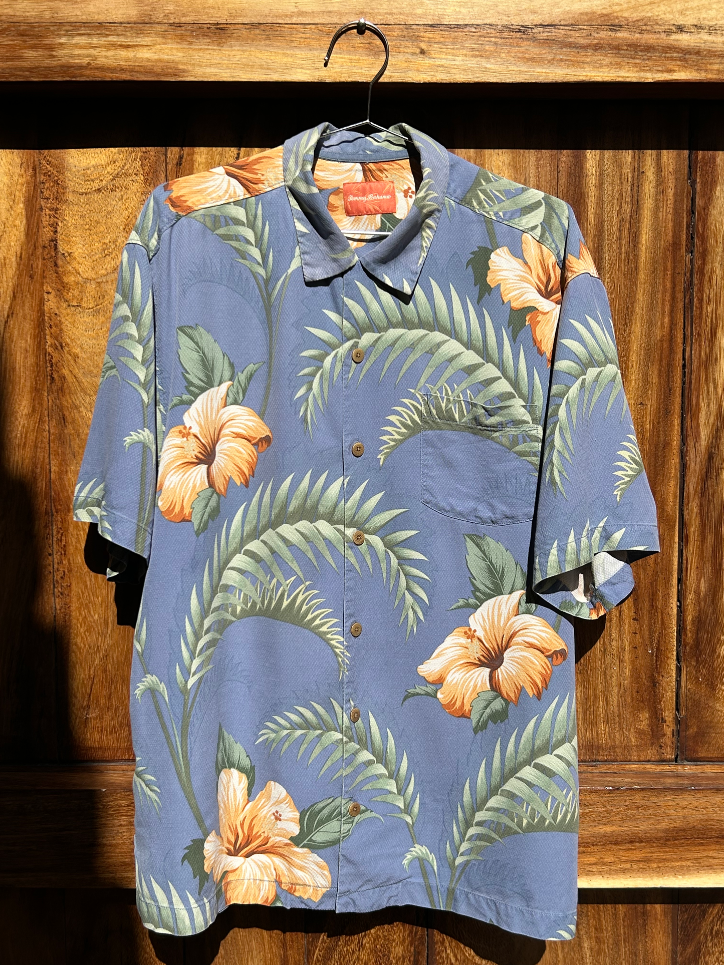 Vintage Silk Shirt ‘’Tommy Bahama’’