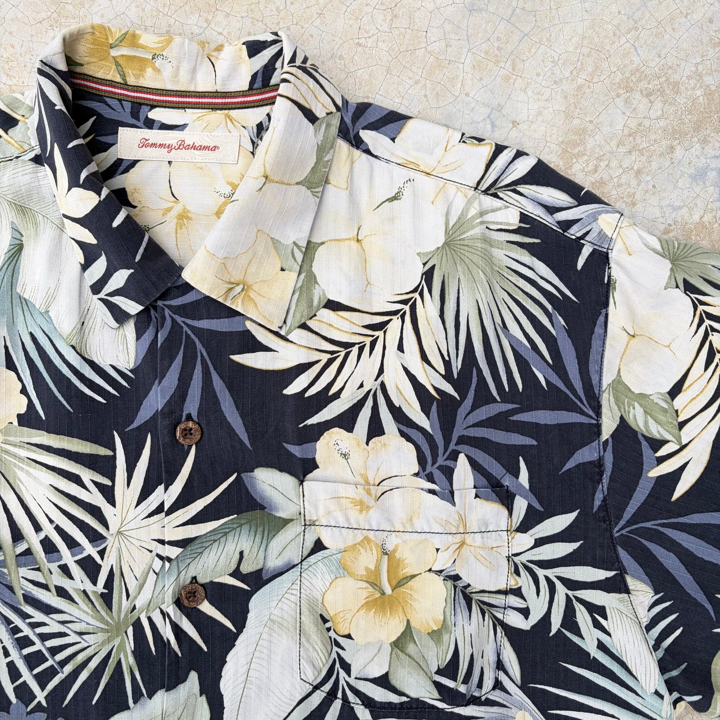 Vintage Silk Shirt ‘’Tommy Bahama’’