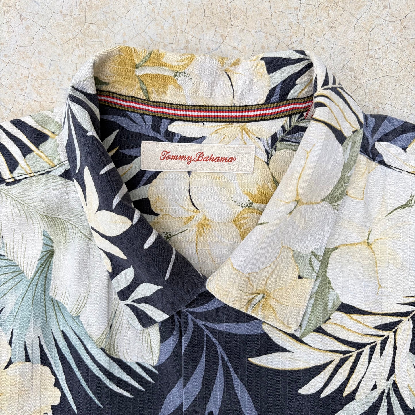 Vintage Silk Shirt ‘’Tommy Bahama’’