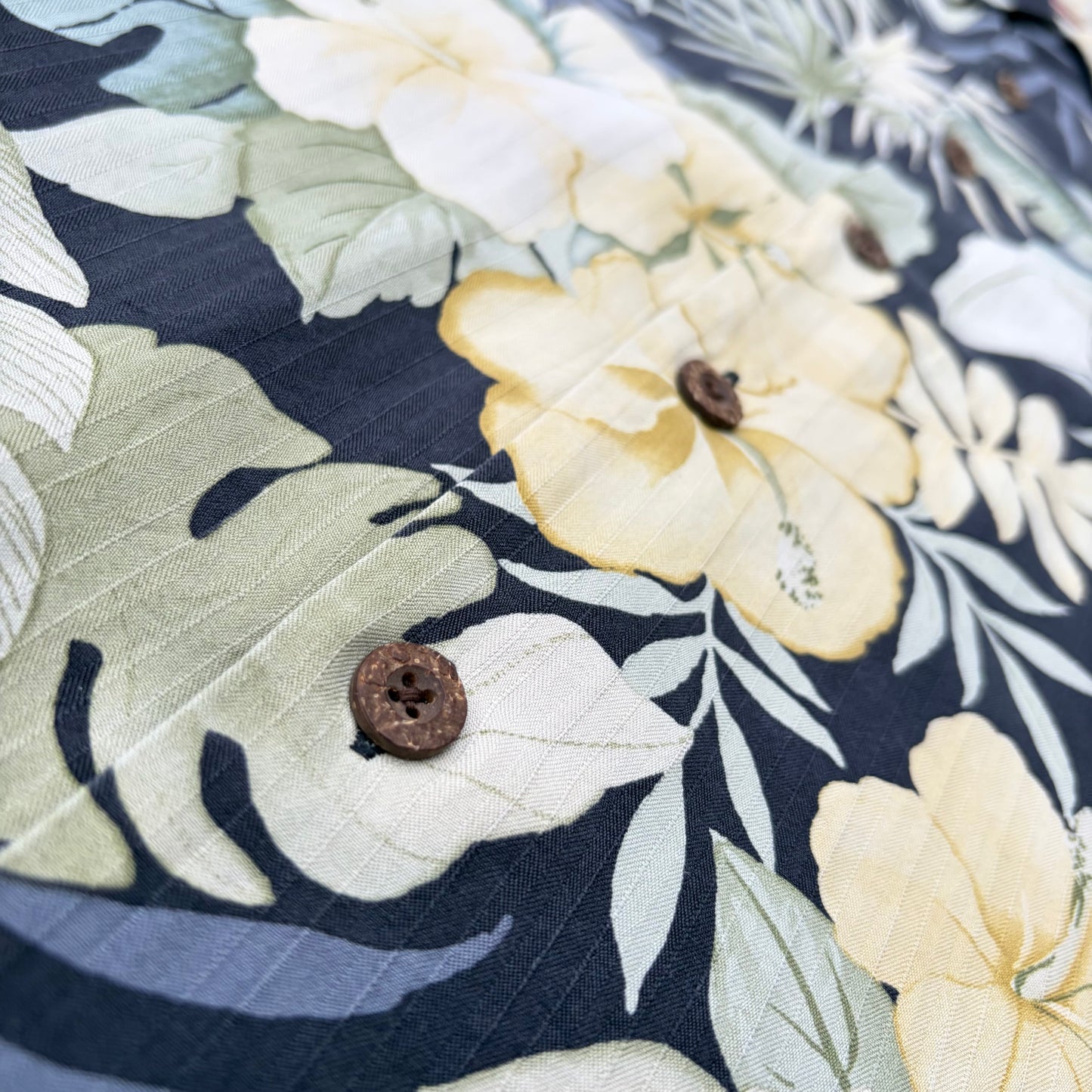 Vintage Silk Shirt ‘’Tommy Bahama’’