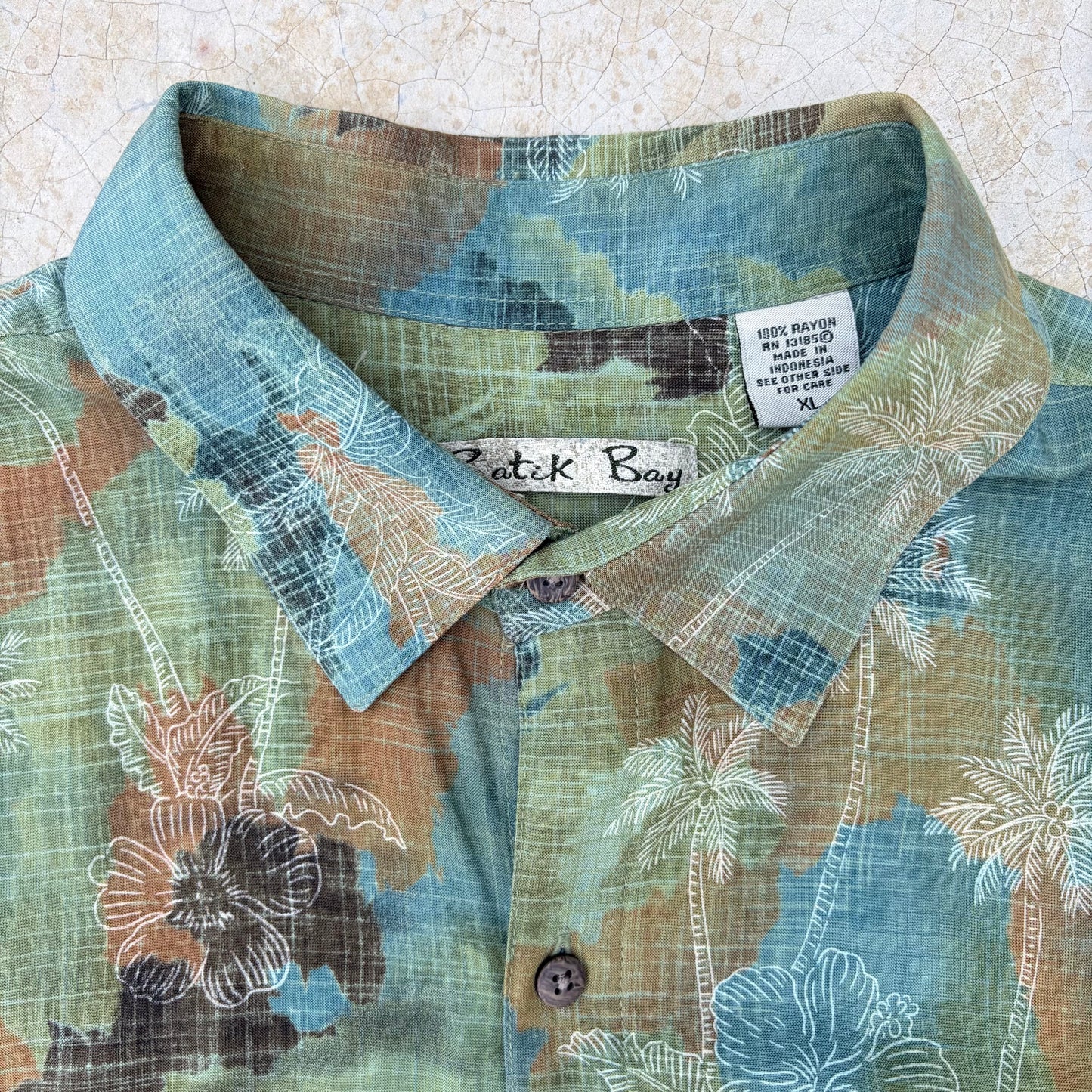 Vintage Shirt ‘’Batik Bay’’