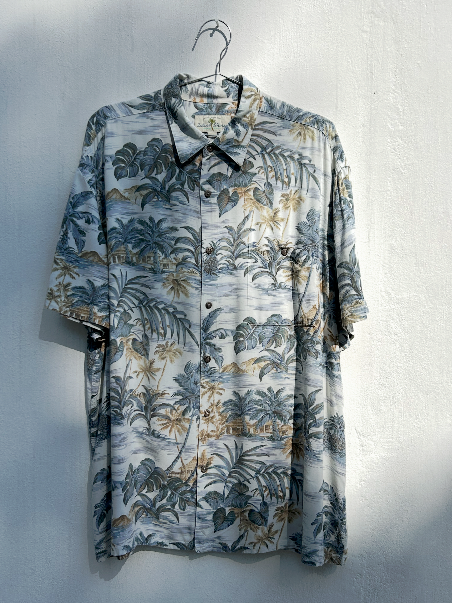 Vintage Hawaiian Shirt ‘’Island Shores’’