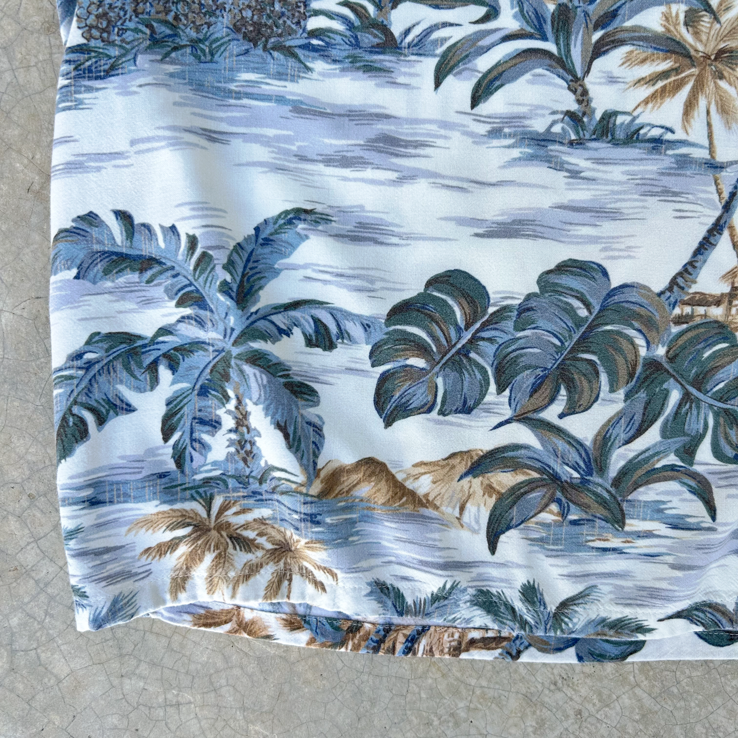 Vintage Hawaiian Shirt ‘’Island Shores’’