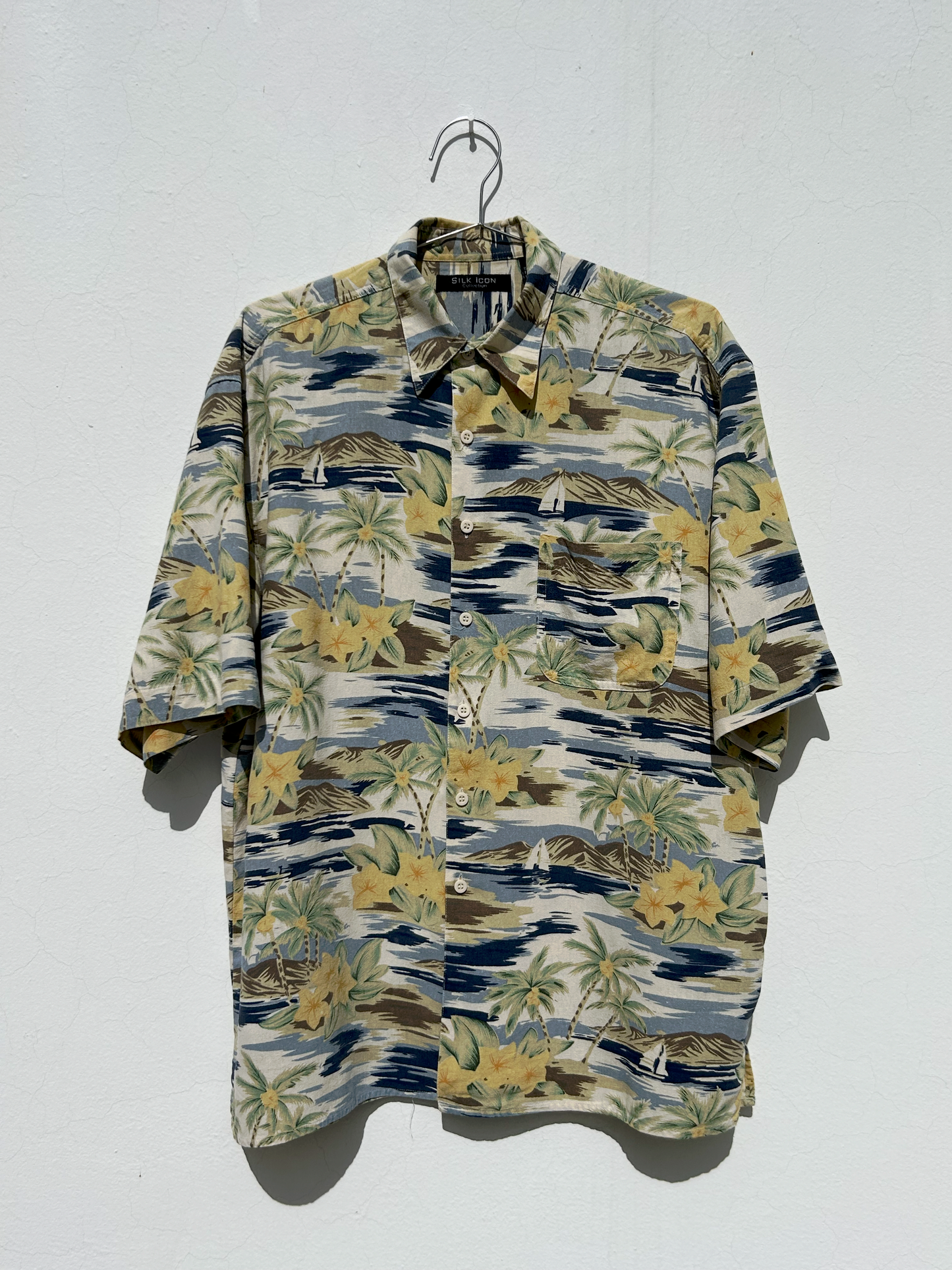 Hawaiian Silk Shirt ‘’Silk Icon’’