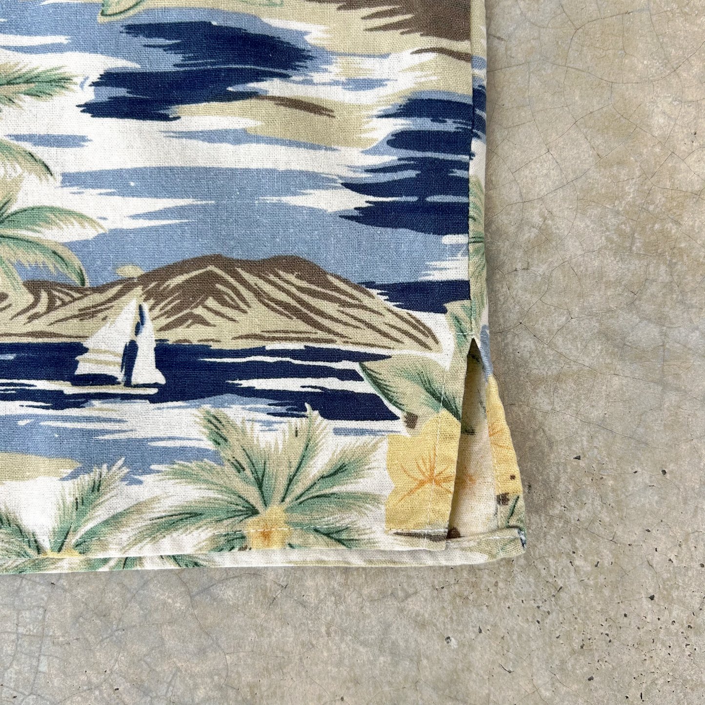 Hawaiian Silk Shirt ‘’Silk Icon’’
