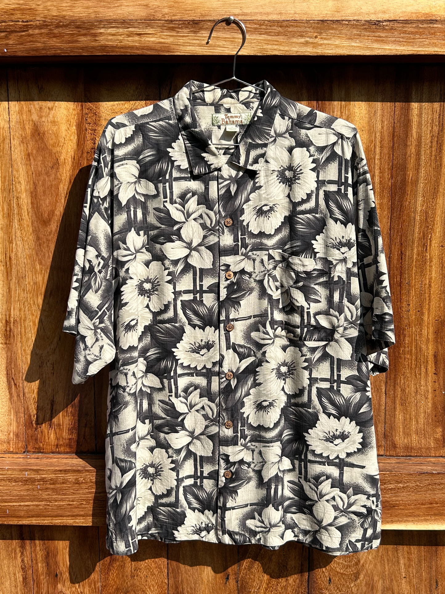 Vintage Hawaiian Silk Shirt ‘’Tommy Bahama’’