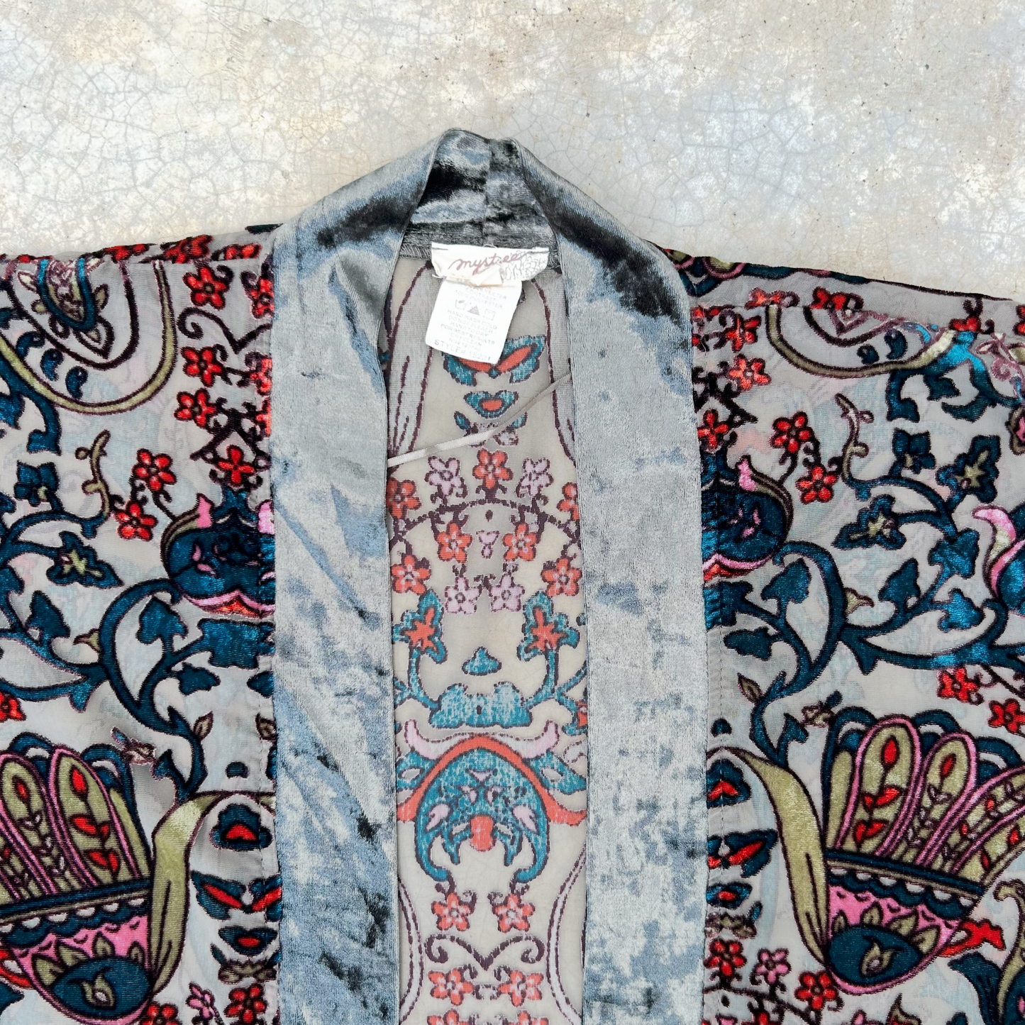 Velvet Kimono ‘’Mystree’’