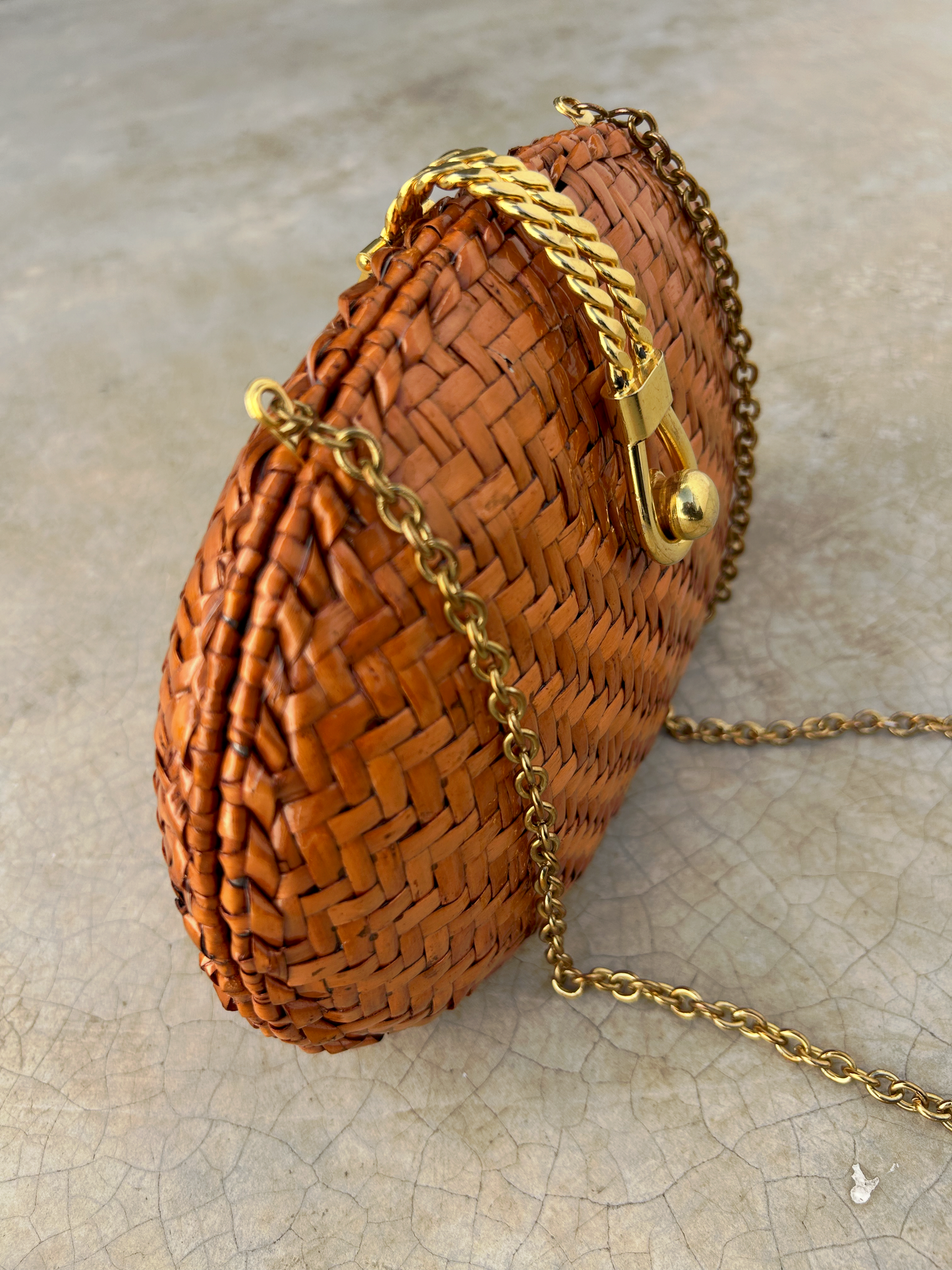 Hardshell Minaudiere Crossbody Bag ‘’Sin Marca’’