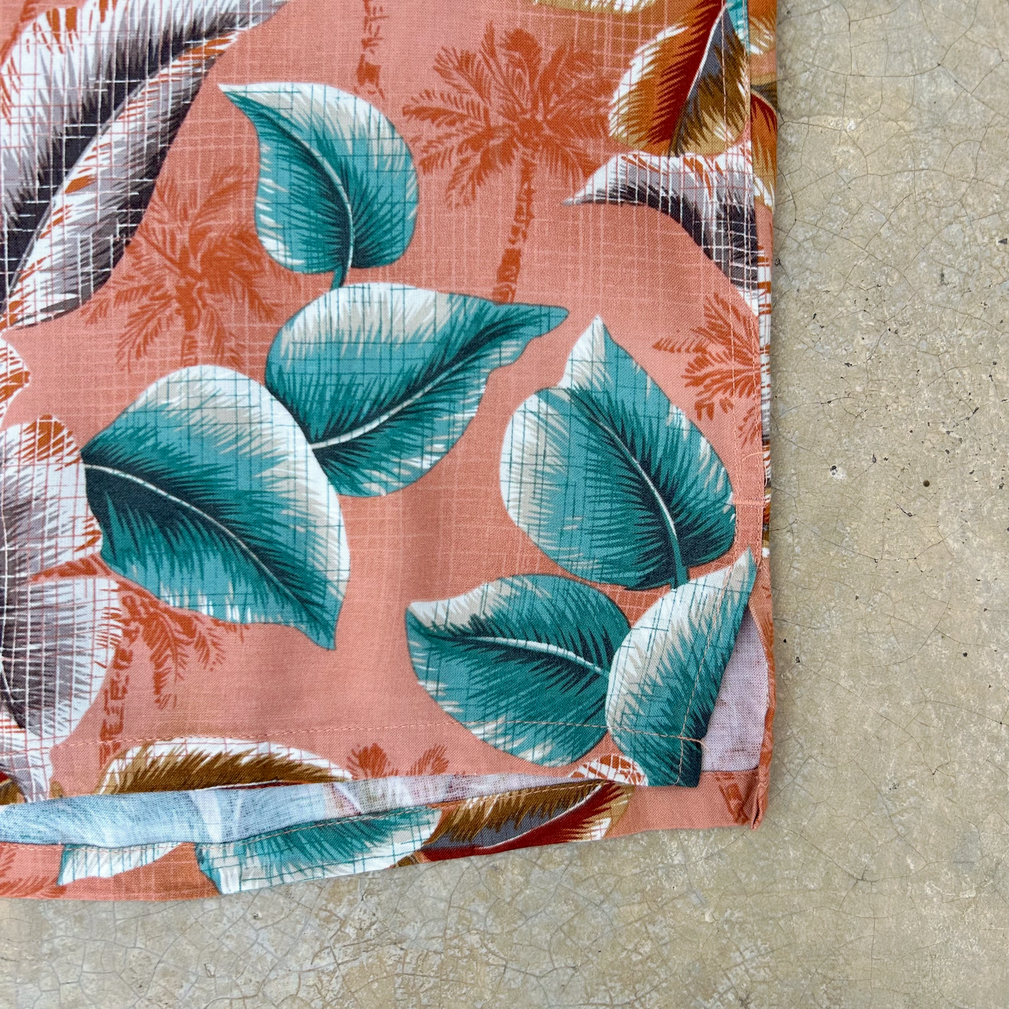 Hawaiian Rayon Shirt ‘’Batik Bay’’