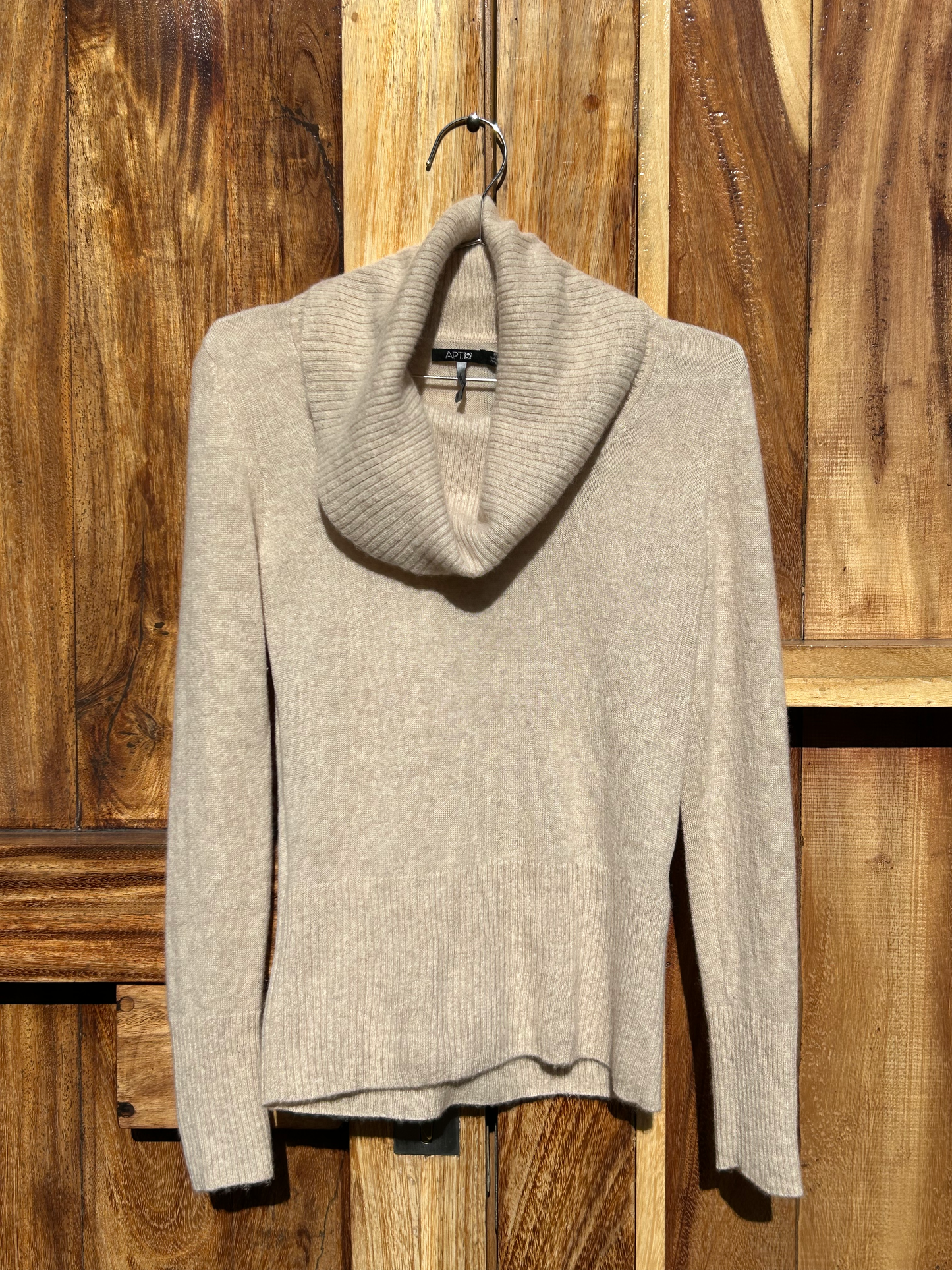 Cashmere Sweater ‘’Apt.9’’