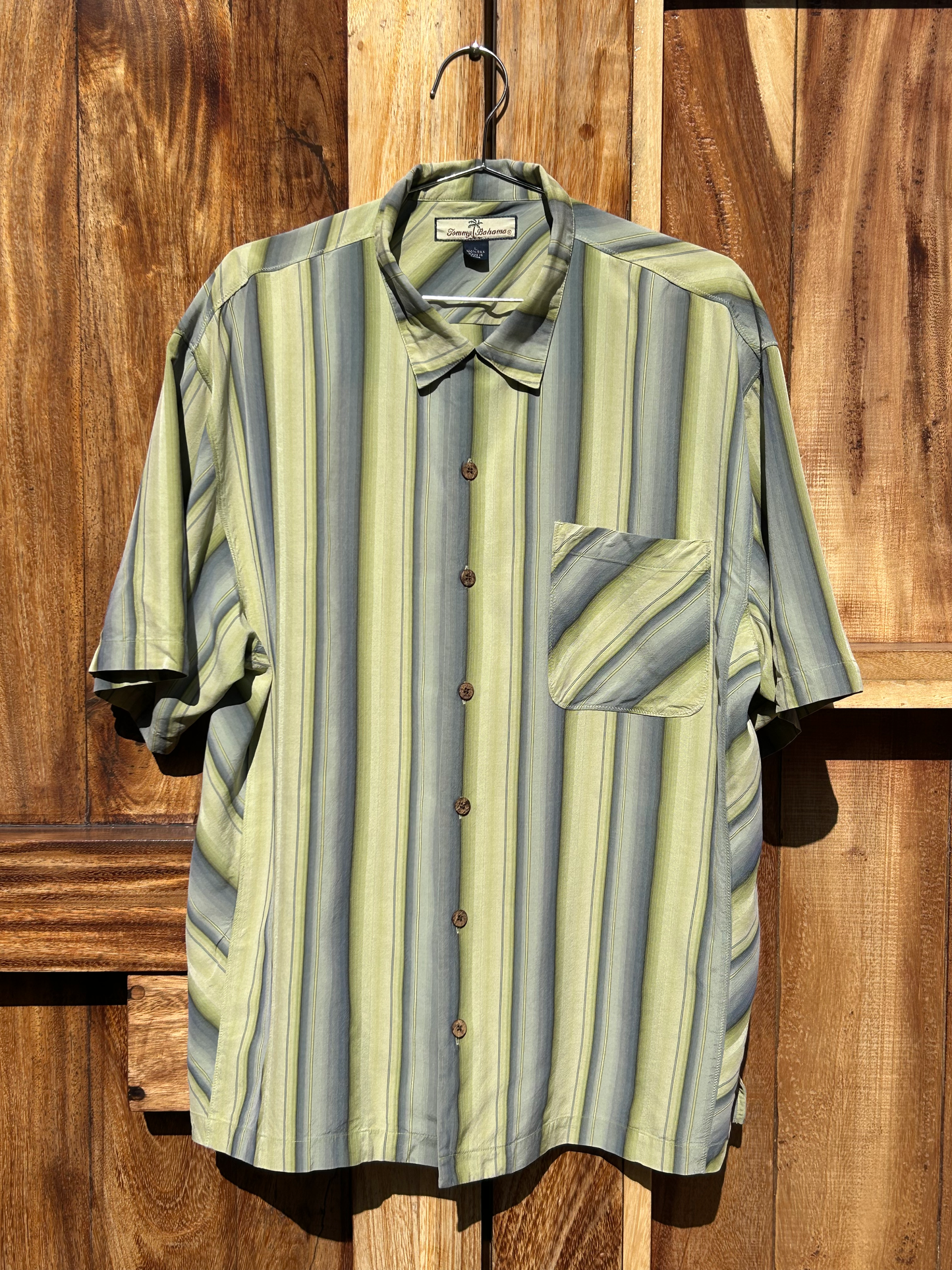 Vintage Silk Shirt ‘’Tommy Bahama’’