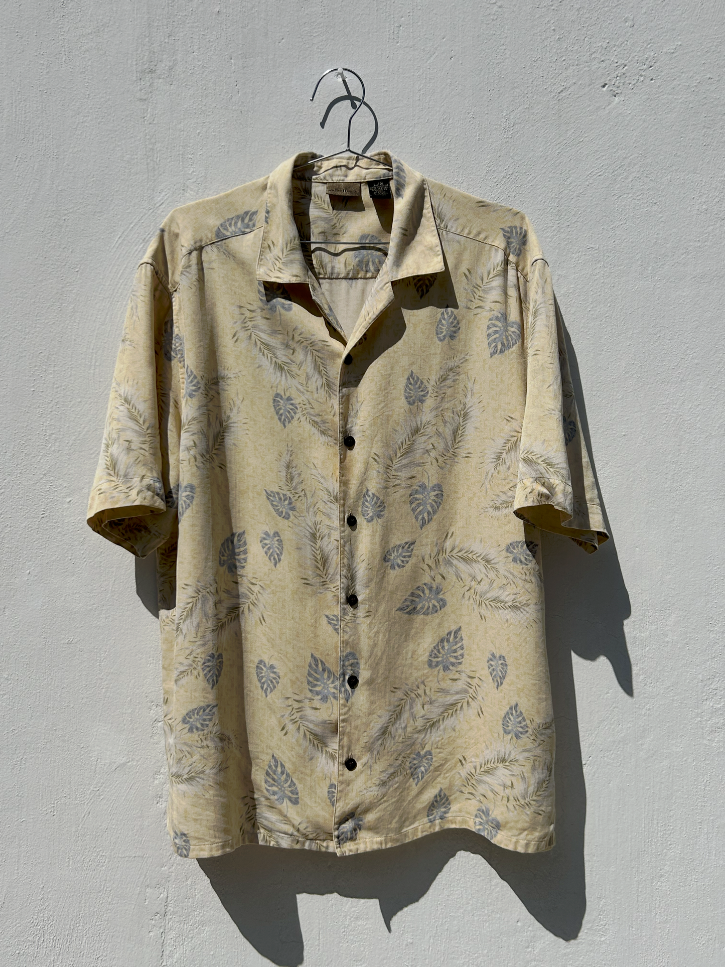 Vintage Silk Shirt ‘’A(x)ist’’