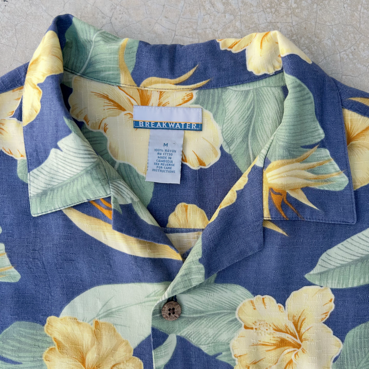 Vintage Hawaiian Rayon Shirt ‘’Break Water’’