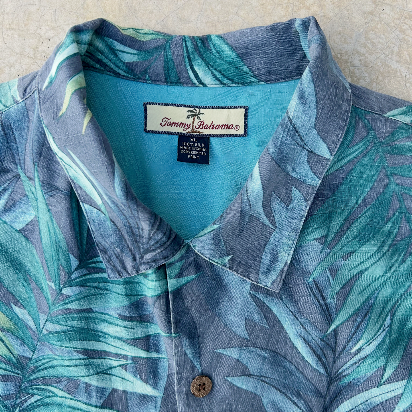Vintage Silk Shirt ‘’Tommy Bahama’’